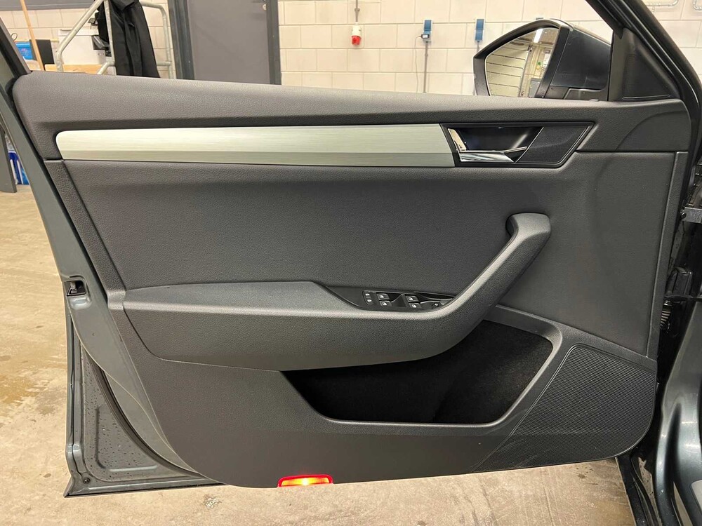 Skoda Superb 1.4 TSI ACT Ambition Business 150hp 2019 ORIG-NL, XH-665-J