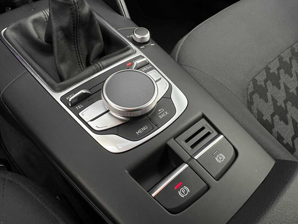 Audi A3 Sportback 1.6 TDI Ultra Edition 110pk 2013 -Orig. NL-, 9-TBL-15