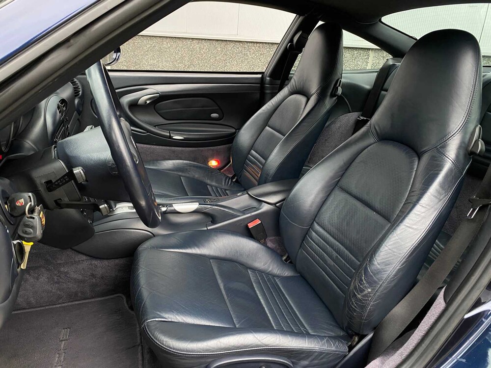 Porsche 911 Carrera 4 996 3.6 Coupé 320PS -Orig. NL- 2002, 64-HV-FB
