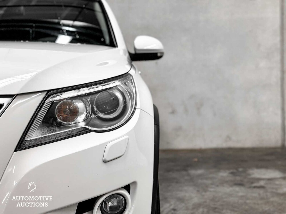 Volkswagen Tiguan R-Line 2.0 TSI Sport&Style 4Motion 200pk 2010, ZB-669-H