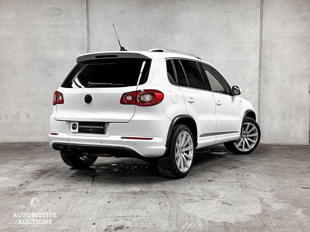 Volkswagen Tiguan R-Line 2.0 TSI Sport&Style 4Motion 200pk 2010, ZB-669-H