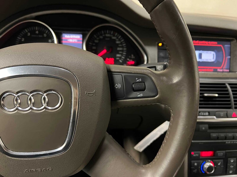 Audi Q7 Quattro 4.2 V8 FSI Pro Line+ -Youngtimer- 2006 -Orig. NL-, 16-SP-GF 