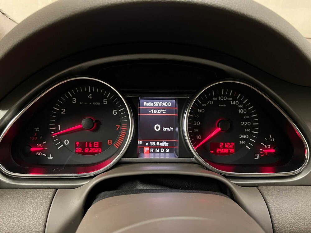 Audi Q7 Quattro 4.2 V8 FSI Pro Line+ -Youngtimer- 2006 -Orig. NL-, 16-SP-GF 