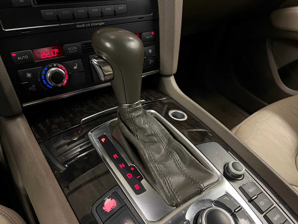 Audi Q7 Quattro 4.2 V8 FSI Pro Line+ -Youngtimer- 2006 -Orig. NL-, 16-SP-GF 