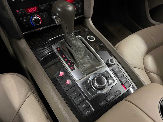 Audi Q7 Quattro 4.2 V8 FSI Pro Line+ -Youngtimer- 2006 -Orig. NL-, 16-SP-GF 