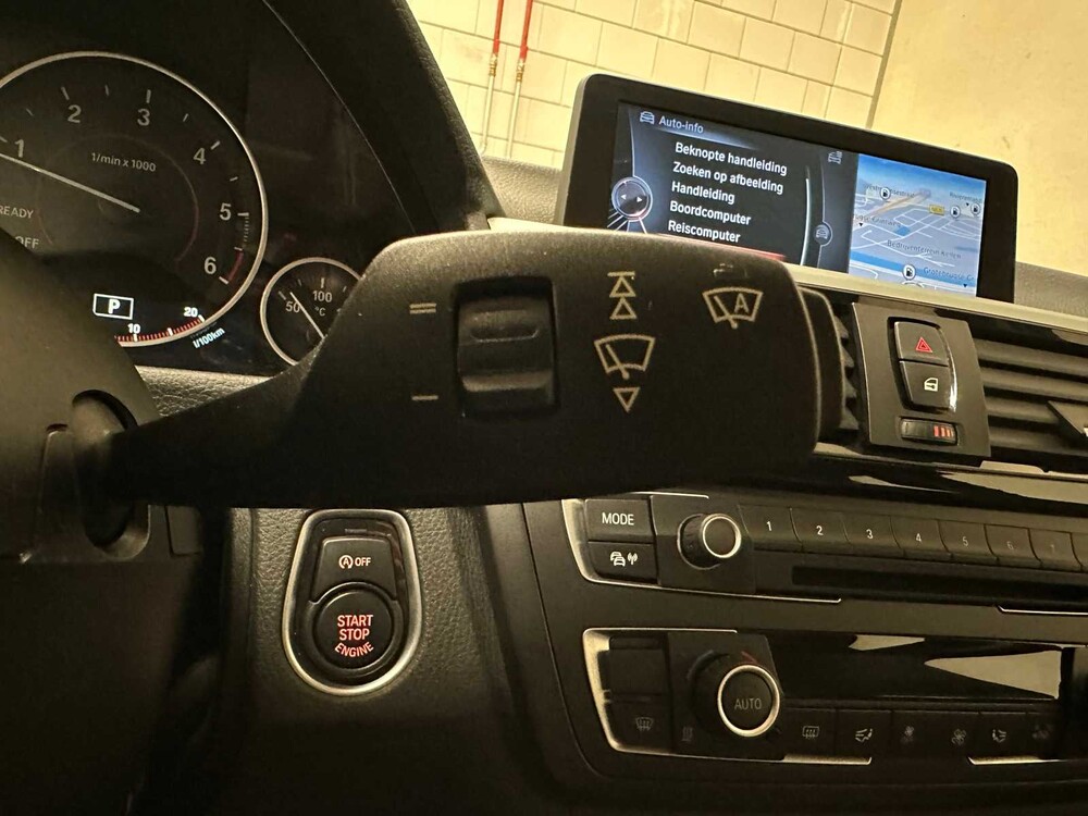 BMW 318d Touring Executive Sport 143hp 2015 3 Series, 7-ZJX-63