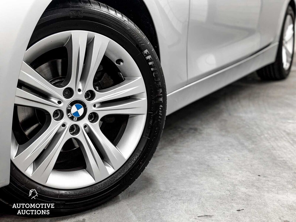 BMW 318d Touring Executive Sport 143hp 2015 3 Series, 7-ZJX-63