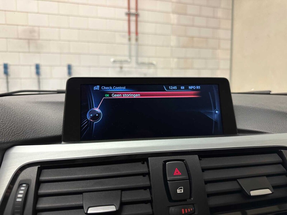 BMW 318d Touring Executive Sport 143hp 2015 3 Series, 7-ZJX-63