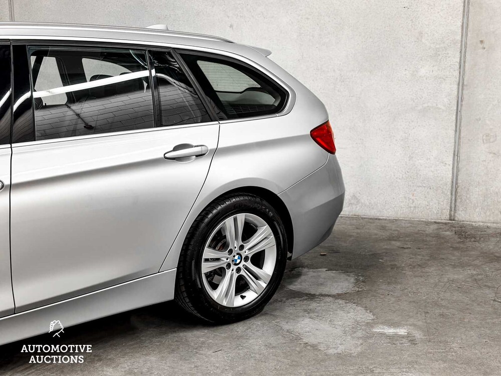 BMW 318d Touring Executive Sport 143hp 2015 3 Series, 7-ZJX-63