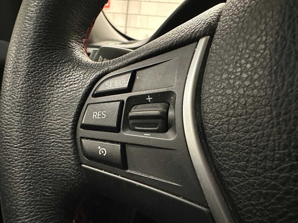 BMW 318d Touring Executive Sport 143hp 2015 3 Series, 7-ZJX-63