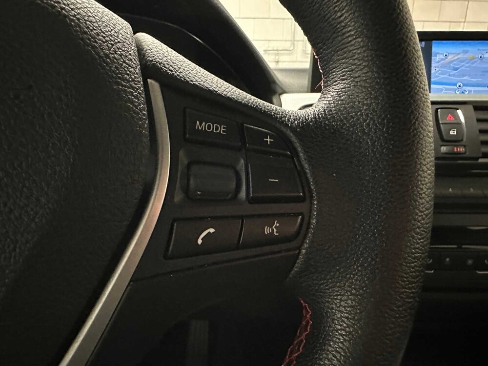 BMW 318d Touring Executive Sport 143hp 2015 3 Series, 7-ZJX-63