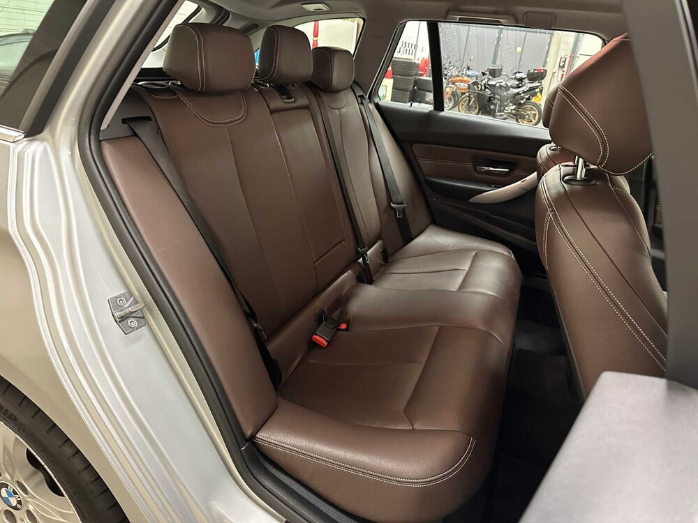BMW 318d Touring Executive Sport 143hp 2015 3 Series, 7-ZJX-63