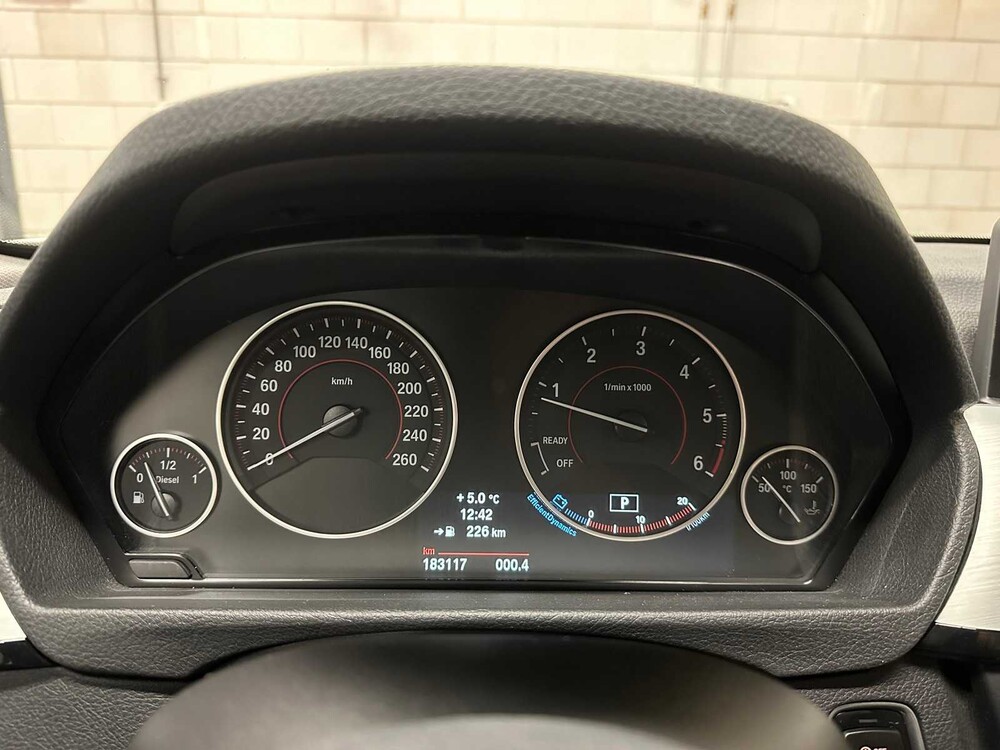 BMW 318d Touring Executive Sport 143hp 2015 3 Series, 7-ZJX-63