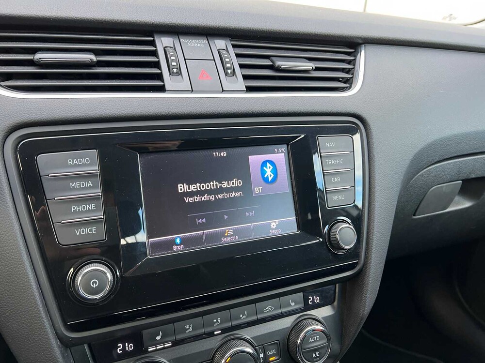 Skoda Octavia Combi 1.6 TDI Greentech Ambition Businessline 105PS 2015 -Orig. DE-, 6-ZHS-77