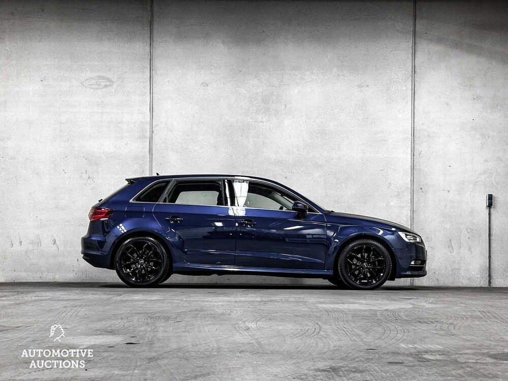 Audi A3 Sportback 1.6 TDI ultra Edition 110hp 2013 -Orig. EN-, 1-SRG-01