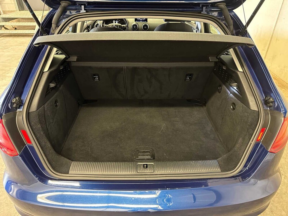 Audi A3 Sportback 1.6 TDI ultra Edition 110hp 2013 -Orig. EN-, 1-SRG-01