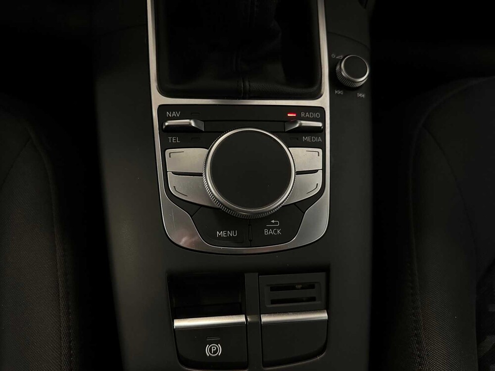 Audi A3 Sportback 1.6 TDI ultra Edition 110hp 2013 -Orig. EN-, 1-SRG-01