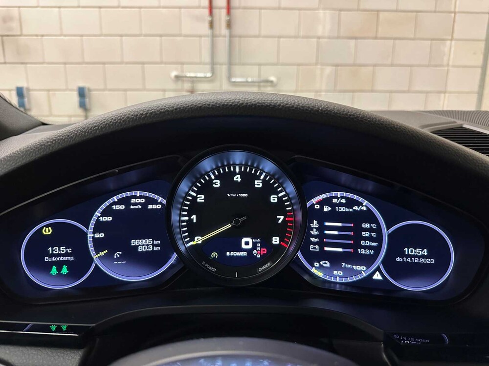 Porsche Cayenne Coupé 3.0 V6 E-Hybrid 470PS 2021 Sport-Chrono ORIG-NL, L-544-HL