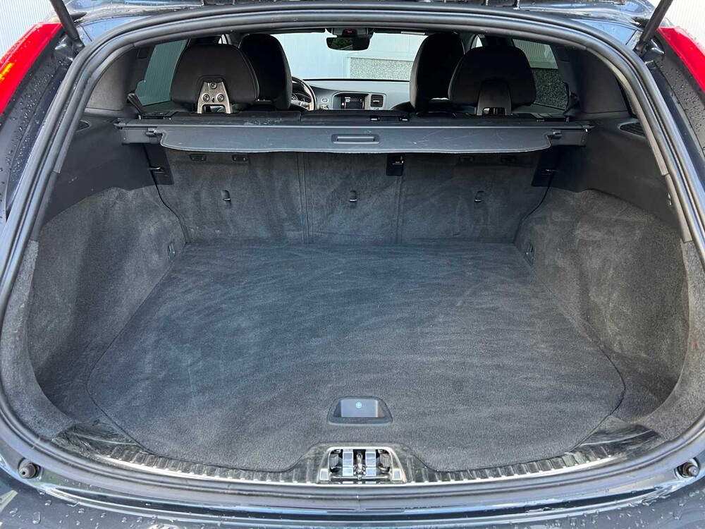 Volvo V60 2.0 D3 136hp 2015, ZN-778-S