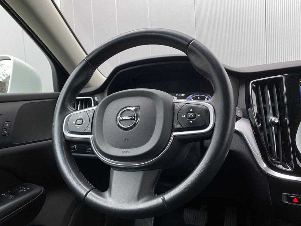 Volvo V60 B3 Business Pro 2.0 163PS -Orig. NL- 2020, J-362-VG