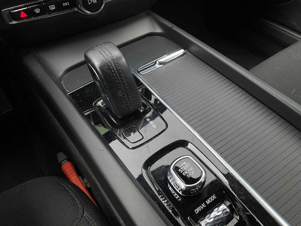 Volvo V60 B3 Business Pro 2.0 163PS -Orig. NL- 2020, J-362-VG