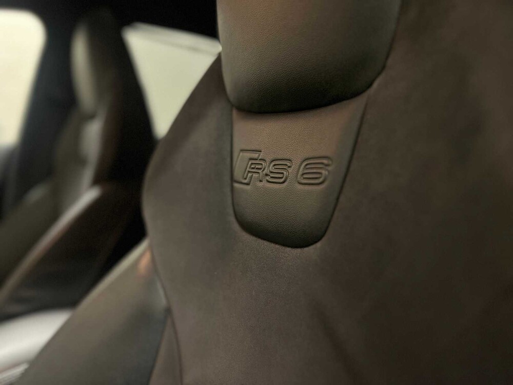 Audi RS6 Sedan 5.0 V10 Quattro 580pk 2010