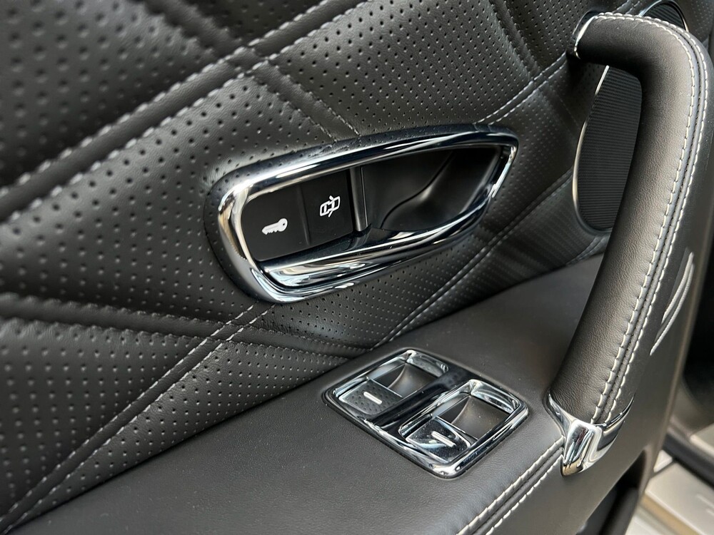 Bentley Flying Spur 4.0 V8 507hp 2015 -Orig. EN-, 5-ZHF-06