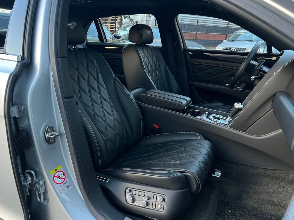 Bentley Flying Spur 4.0 V8 507hp 2015 -Orig. EN-, 5-ZHF-06