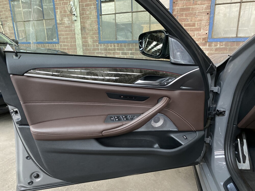 BMW 520i M-Performance M-Sport High Executive Edition -Facelift- 184pk 2020 -Orig. NL- 5-serie, J-372-ZJ