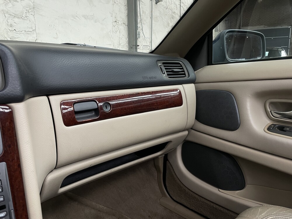 Volvo C70 Convertible 2.3 T5 Luxury 239pk 2000, 51-RJ-BZ