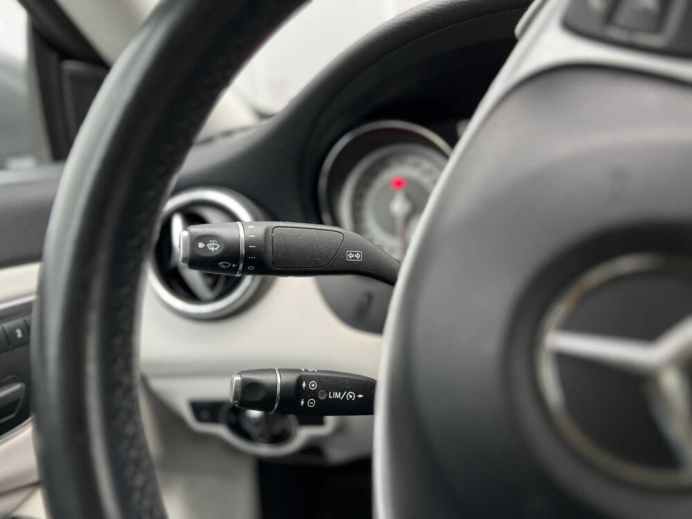 Mercedes-Benz CLA180 AMG CDI Prestige 109PS 2015 CLA Klasse -Orig. NL-, GJ-841-V