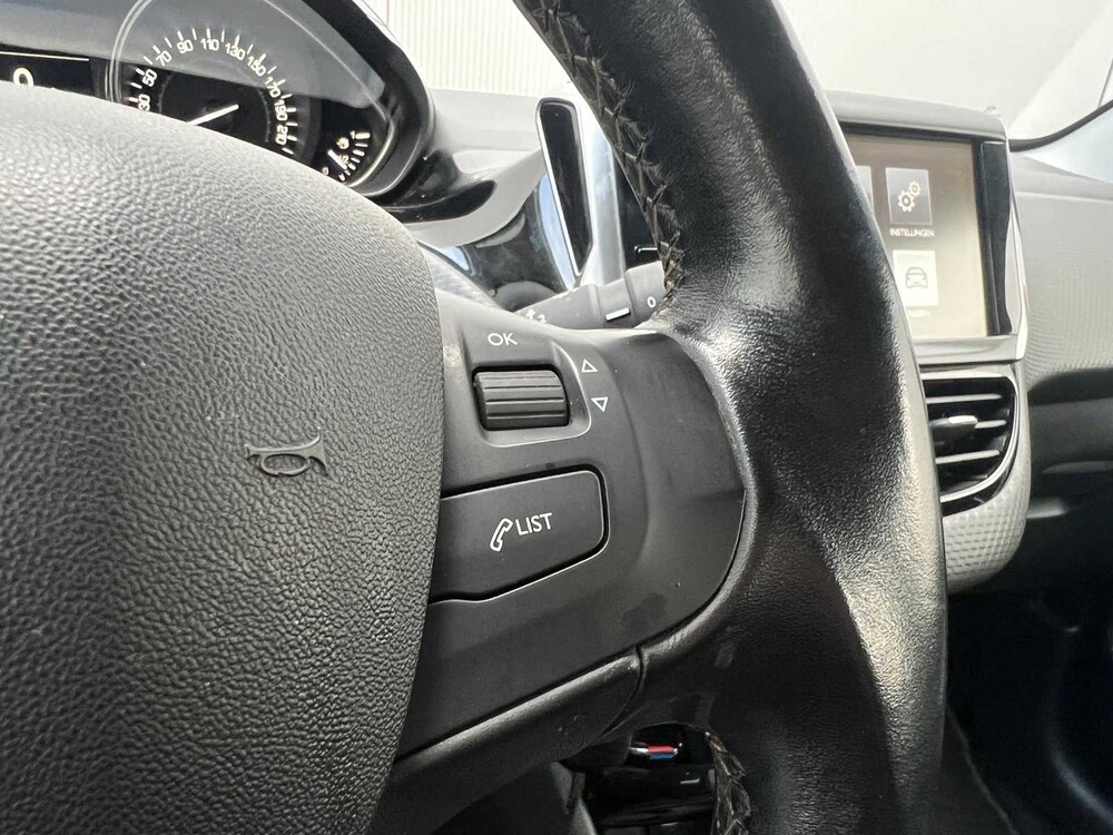 Peugeot 2008 GT-line 1.2 PureTech 131PS 2016, X-887-HF