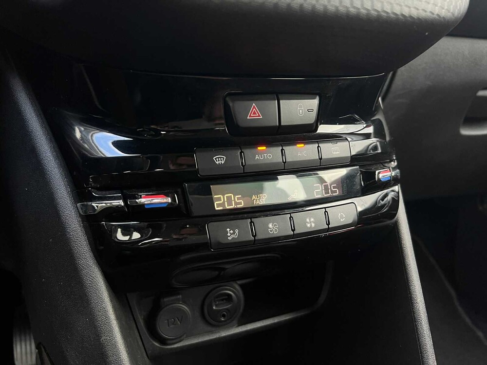 Peugeot 2008 GT-line 1.2 PureTech 131PS 2016, X-887-HF