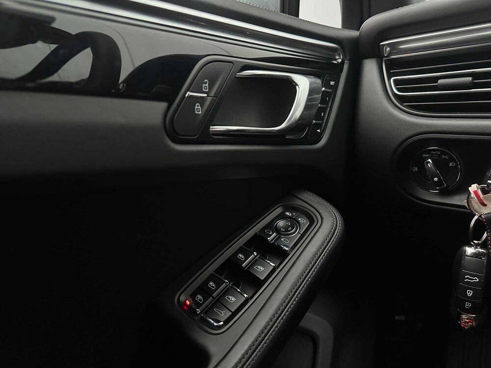 Porsche Macan S 3.0 V6 Sport-Chrono 354PS NEU-MODELL 2019, H-431-SR