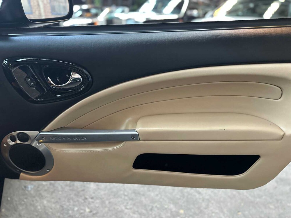 Aston Martin Vanquish 5.3 V12 460pk 2004 -Youngtimer-