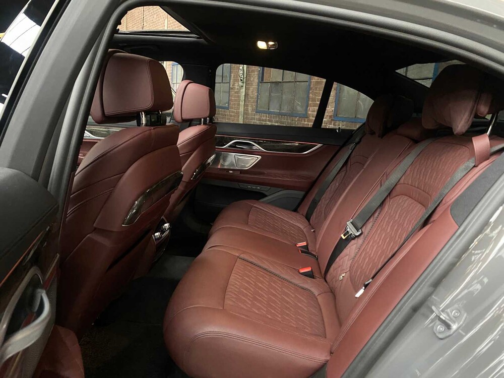 BMW 745e M-Sport High Executive 398pk 2020 7-serie, J-756-GR