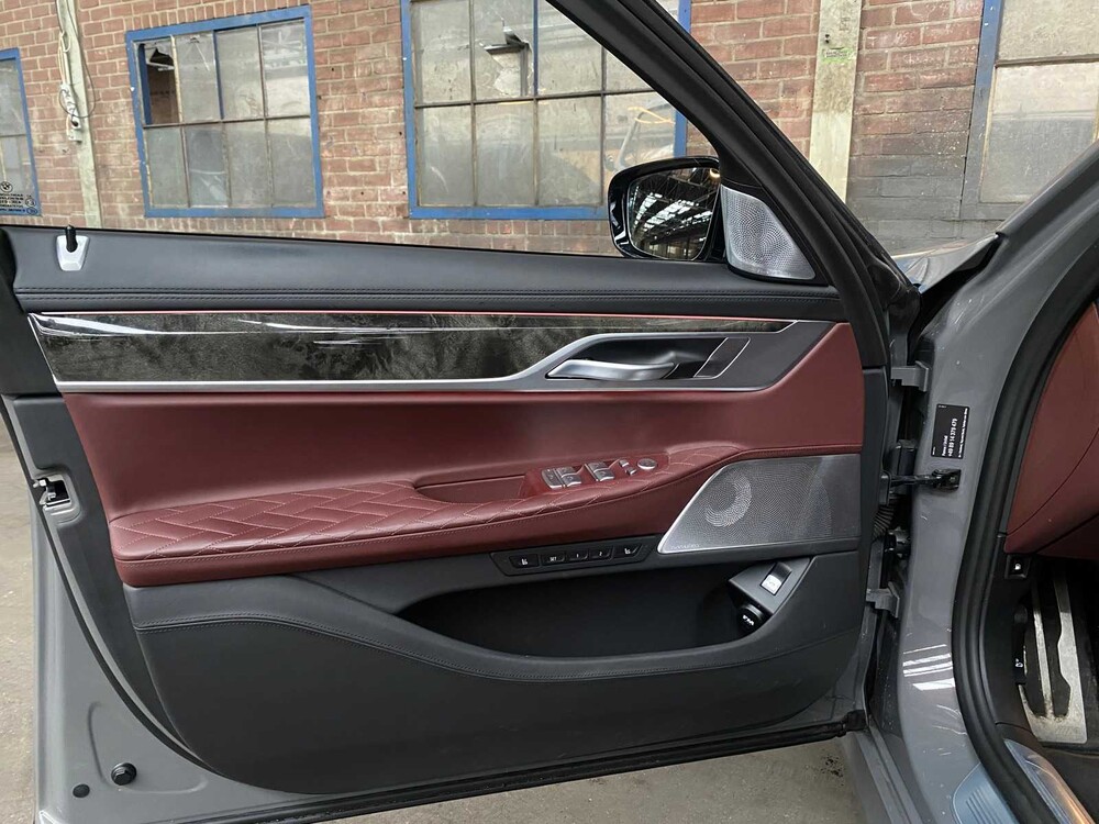 BMW 745e M-Sport High Executive 398pk 2020 7-serie, J-756-GR