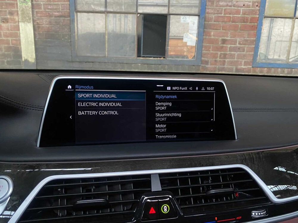 BMW 745e M-Sport High Executive 398pk 2020 7-serie, J-756-GR