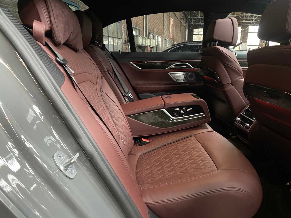 BMW 745e M-Sport High Executive 398pk 2020 7-serie, J-756-GR