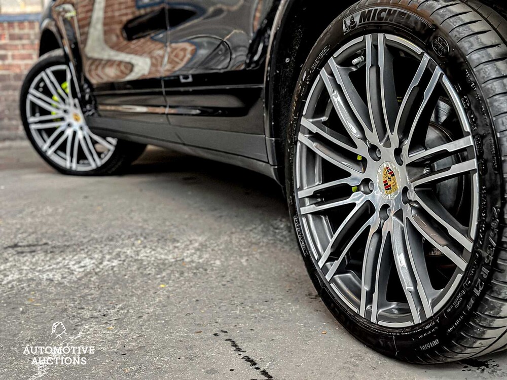 Porsche Cayenne S E-Hybrid 3.0 V6 416pk 2015 -Orig. NL- Plug-In Hybride, HF-230-S