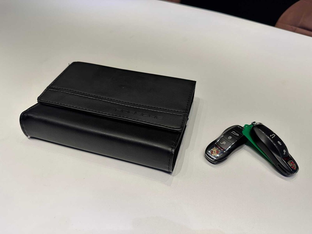 Porsche Cayenne S E-Hybrid 3.0 V6 416pk 2015 -Orig. NL- Plug-In Hybride, HF-230-S