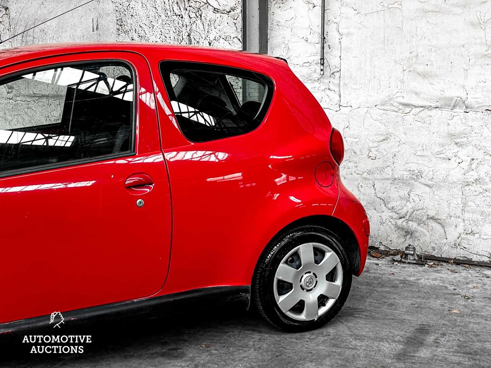 Toyota Aygo 1.0-12V 68pk 2007, 70-PKH-2