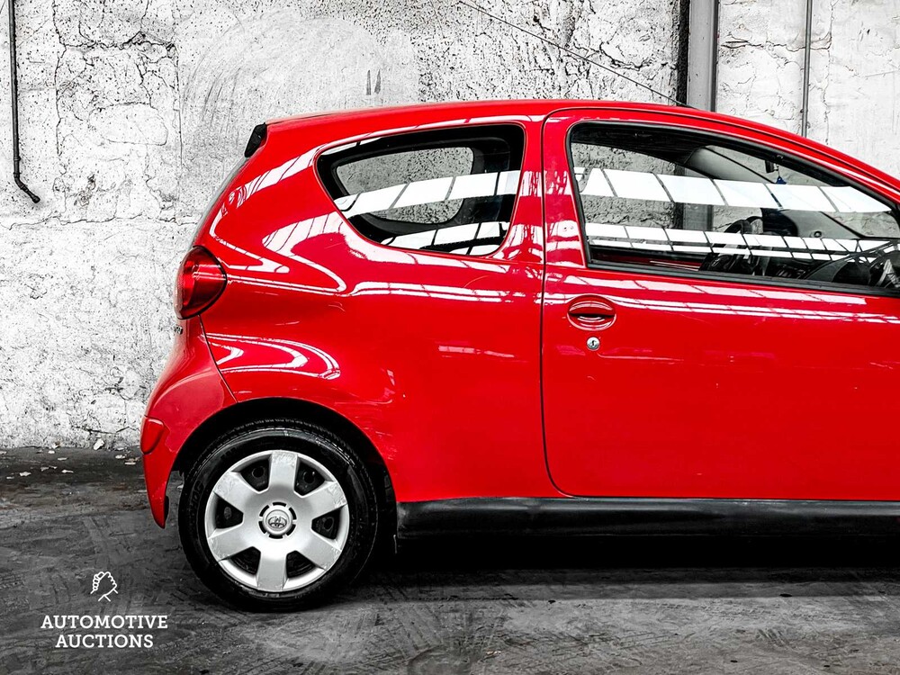 Toyota Aygo 1.0-12V 68pk 2007, 70-PKH-2
