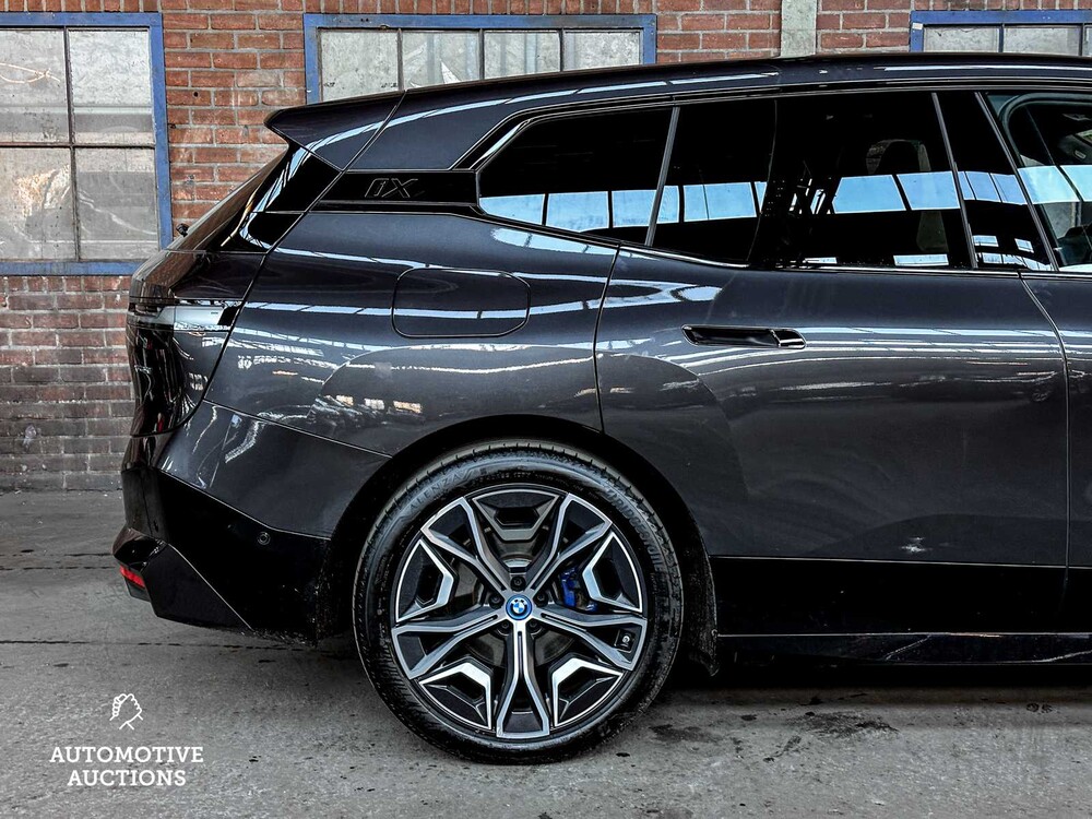BMW iX xDrive50 M-Sport High Executive 112kWh 523pk 2022 GARANTIE ORIG-NL, P-938-BV