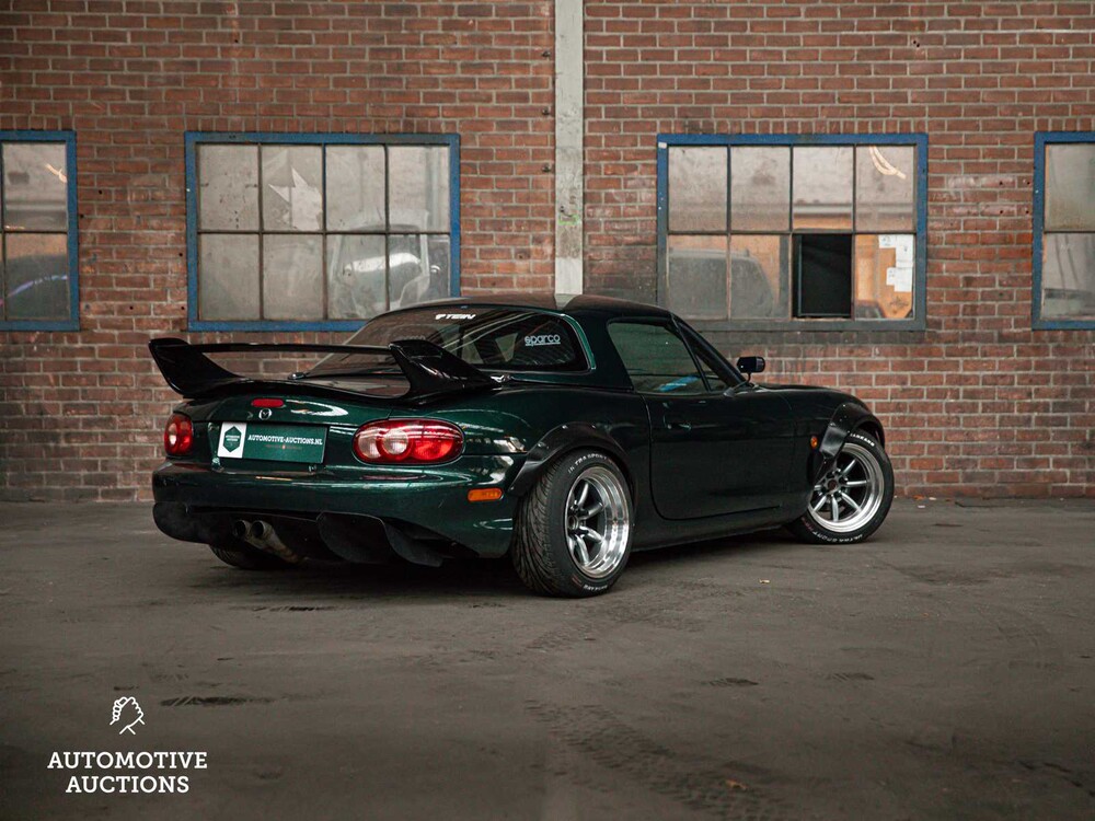 Mazda MX-5 1.6i Touring 220pk 2001, 27-XB-SP