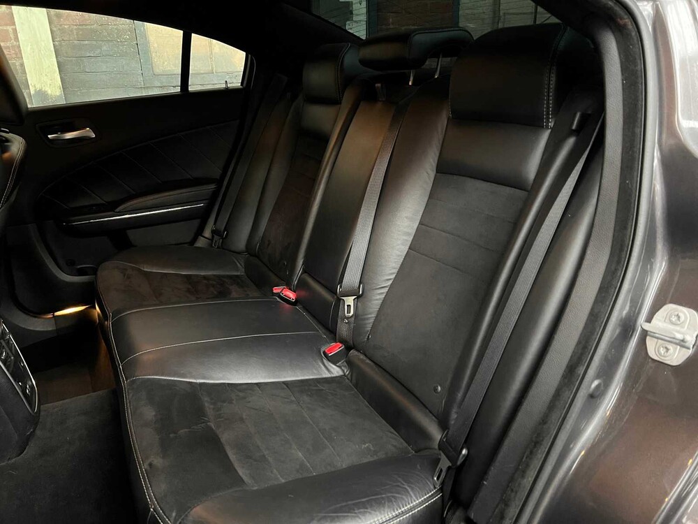 Dodge Charger SRT 5.7 V8 373pk 2016