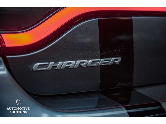 Dodge Charger SRT 5.7 V8 373pk 2016
