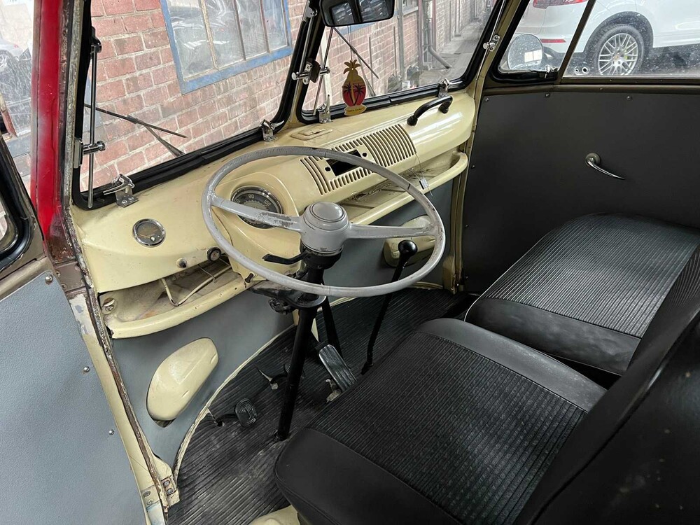 Volkswagen Transporter T1 SURF 1974