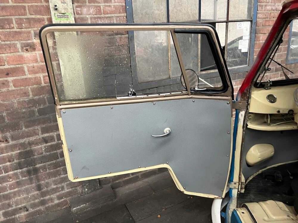 Volkswagen Transporter T1 SURF 1974