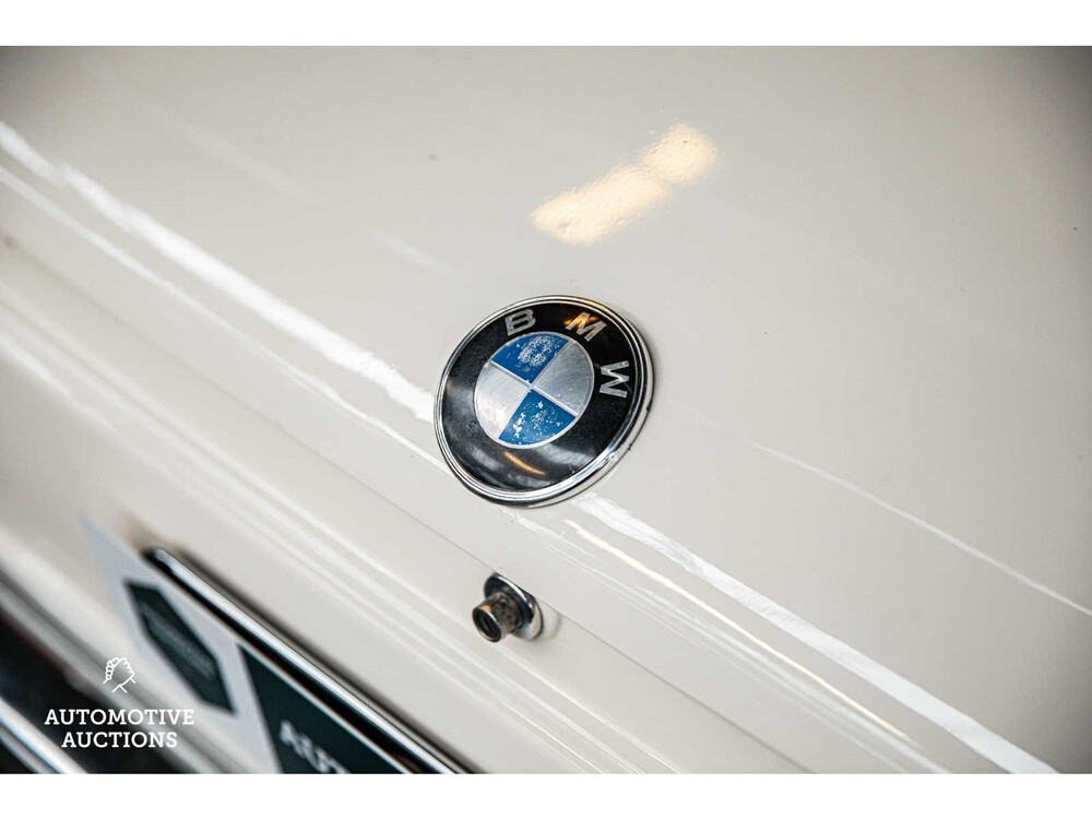BMW 2002 101pk -Orig. NL- 1975, 10-GD-54